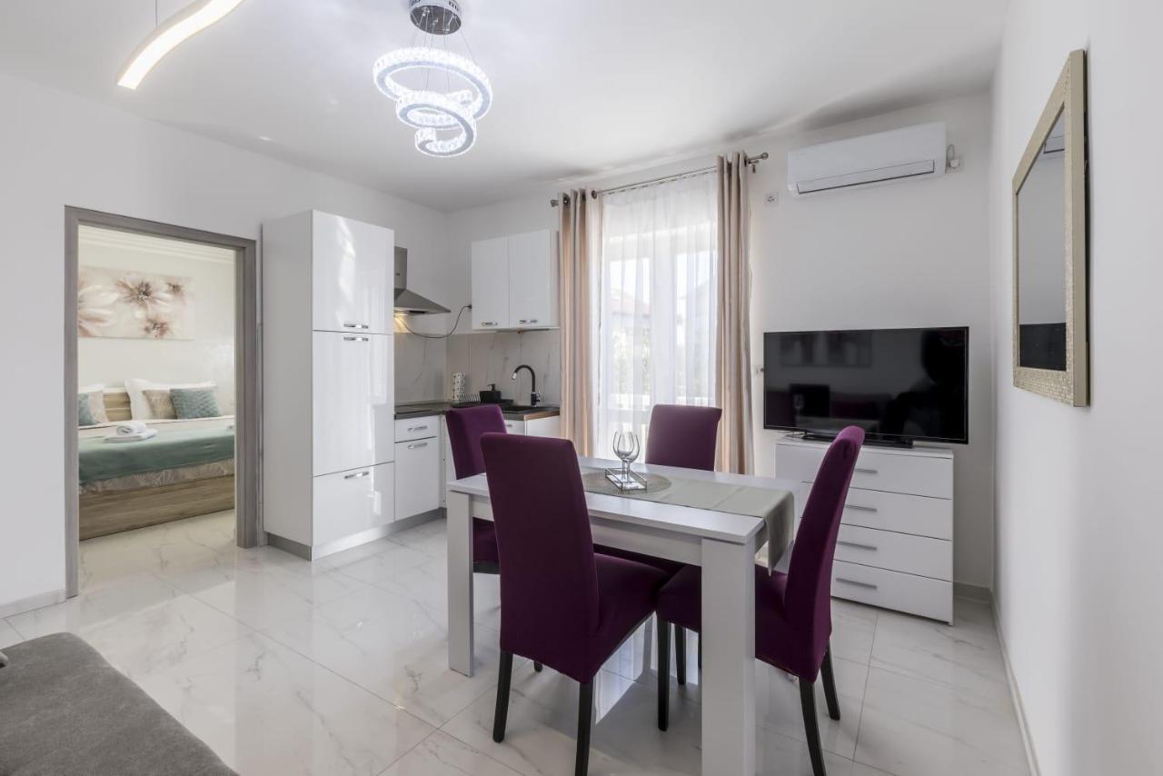 Royal Rose Gold Apartment Vodice Ngoại thất bức ảnh