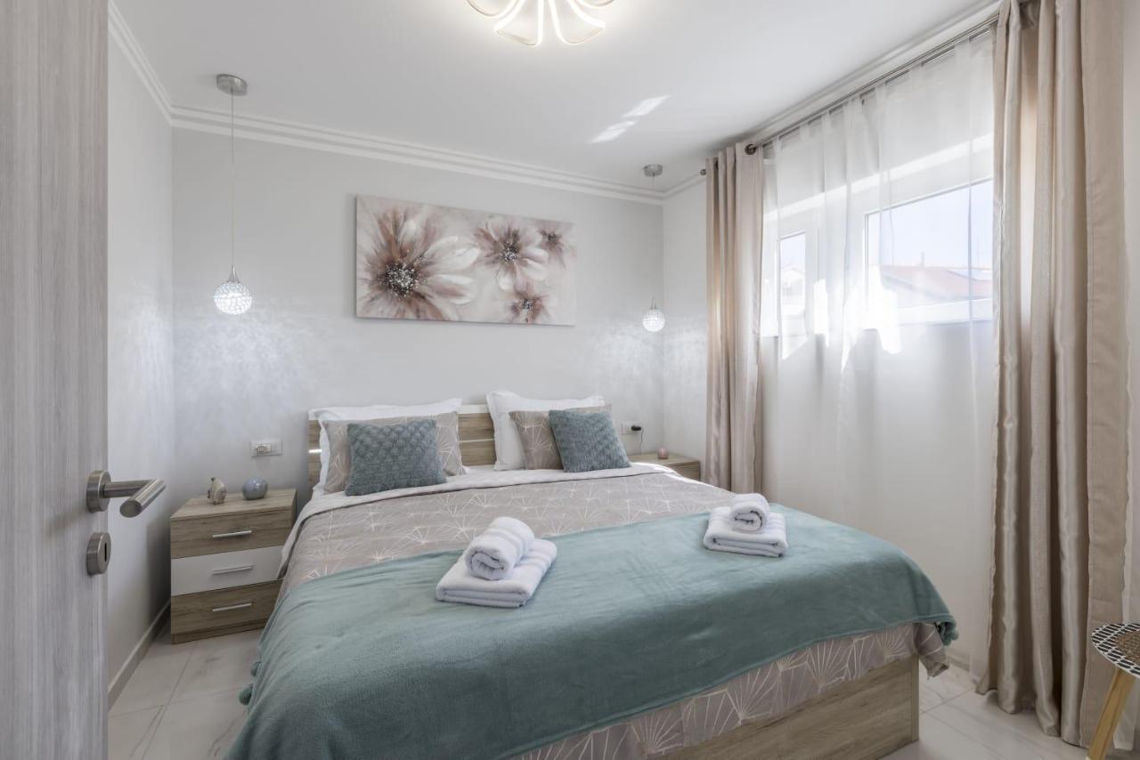 Royal Rose Gold Apartment Vodice Ngoại thất bức ảnh